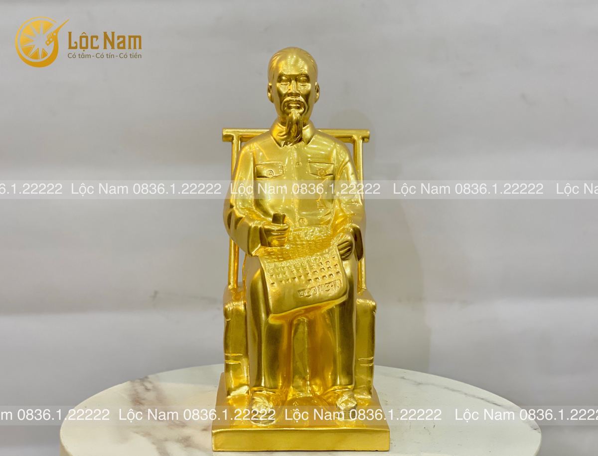 Tượng bác hồ ngồi ghế mây cao 25cm bằng đồng dát vàng 9999