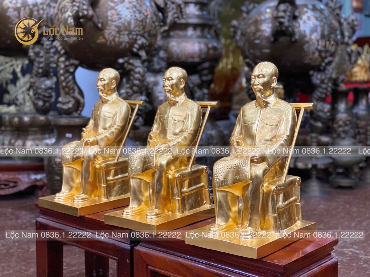 Tượng bác hồ ngồi ghế mây cao 42cm mạ vàng 24k góc chụp 2