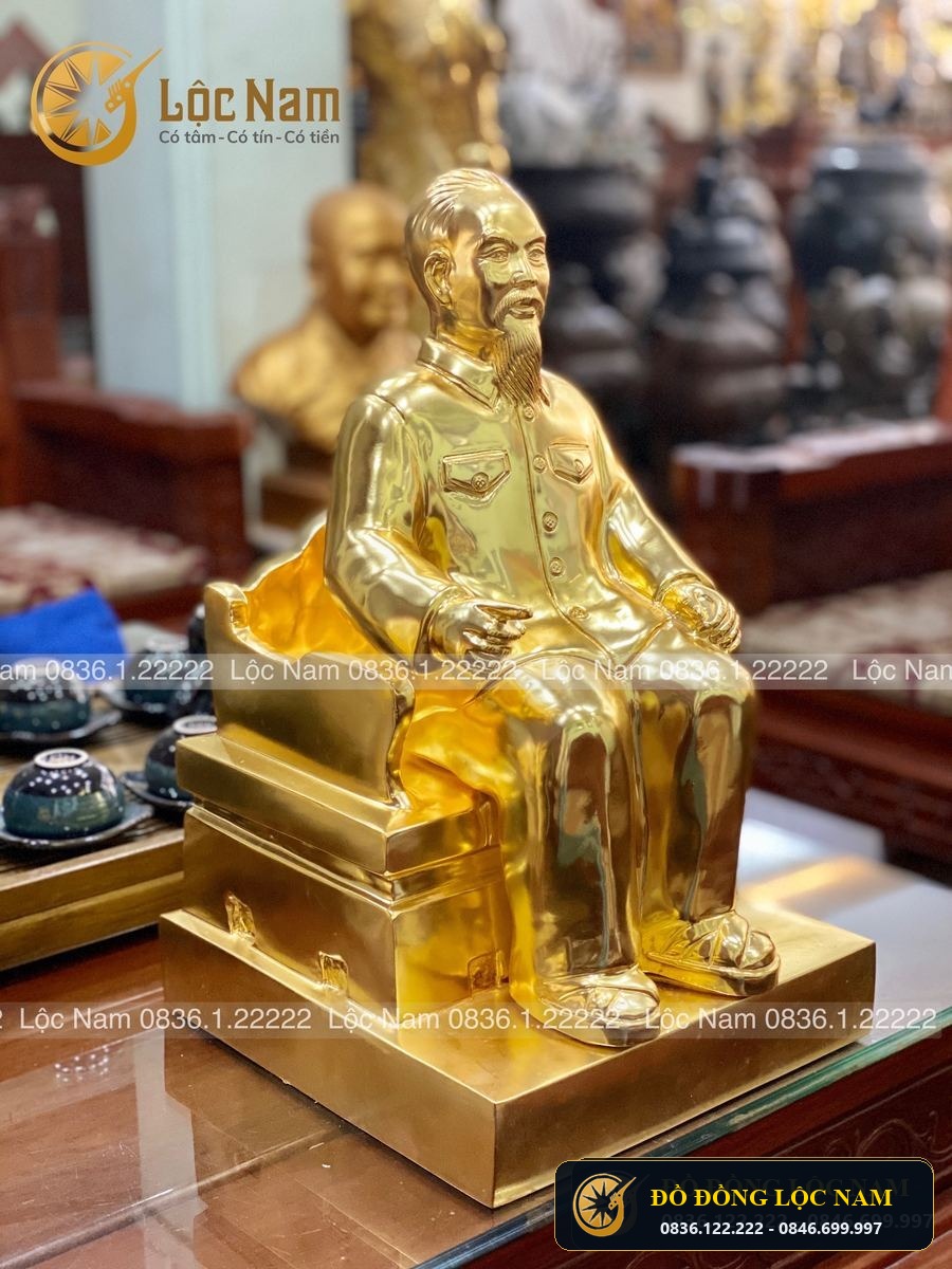 Tượng Bác Hồ Ngồi Ngai Bằng Đồng Dát Vàng Cao 48cm góc chụp 1