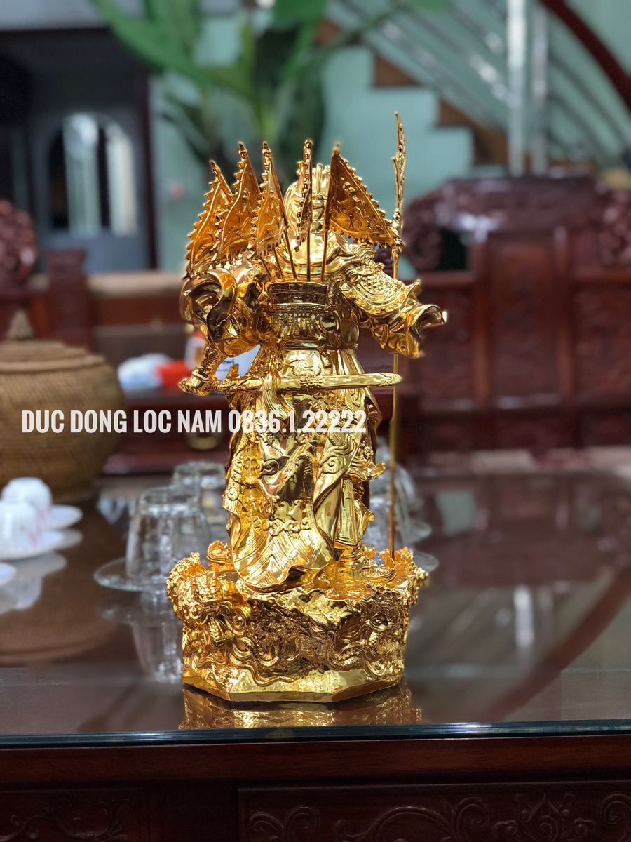 Tượng quan công bằng đồng mạ vàng 24k góc chụp 2