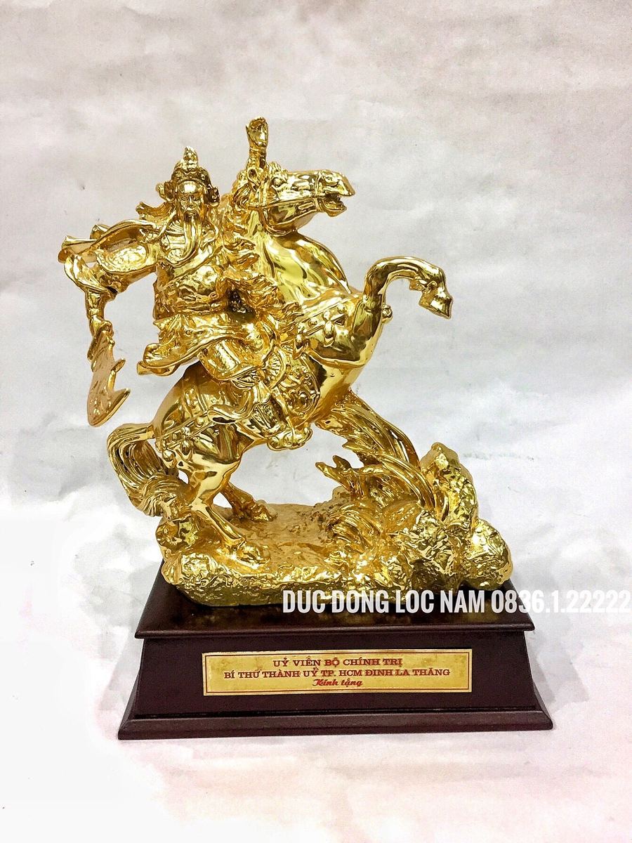Tượng quan công cưỡi ngựa quà tặng bằng đồng